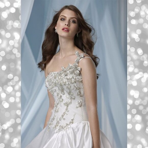 NWT Impression Bridal Wedding Gown 3114 - Picture 3 of 7